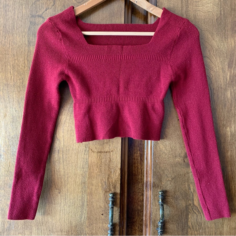Women's Square-Neck Cropped Knit Top - Deep Red